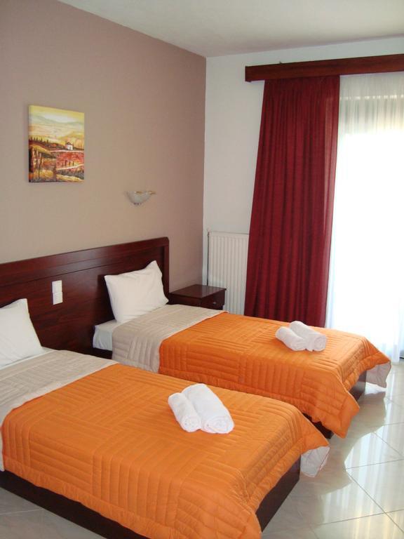 Apartamento Kourtis Paramythia Habitación foto
